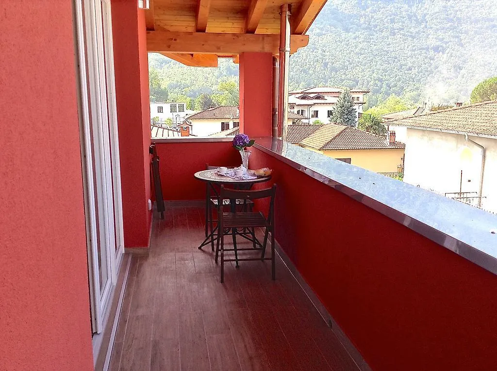 Mansarda Porlezza Apartment 0*,