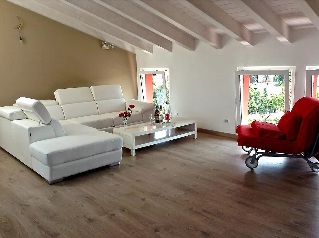 Mansarda Porlezza Apartment
