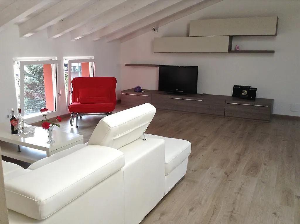 Mansarda Porlezza Apartment